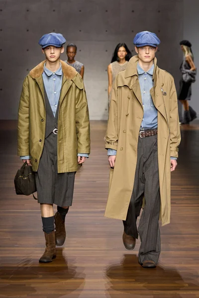 Look 33